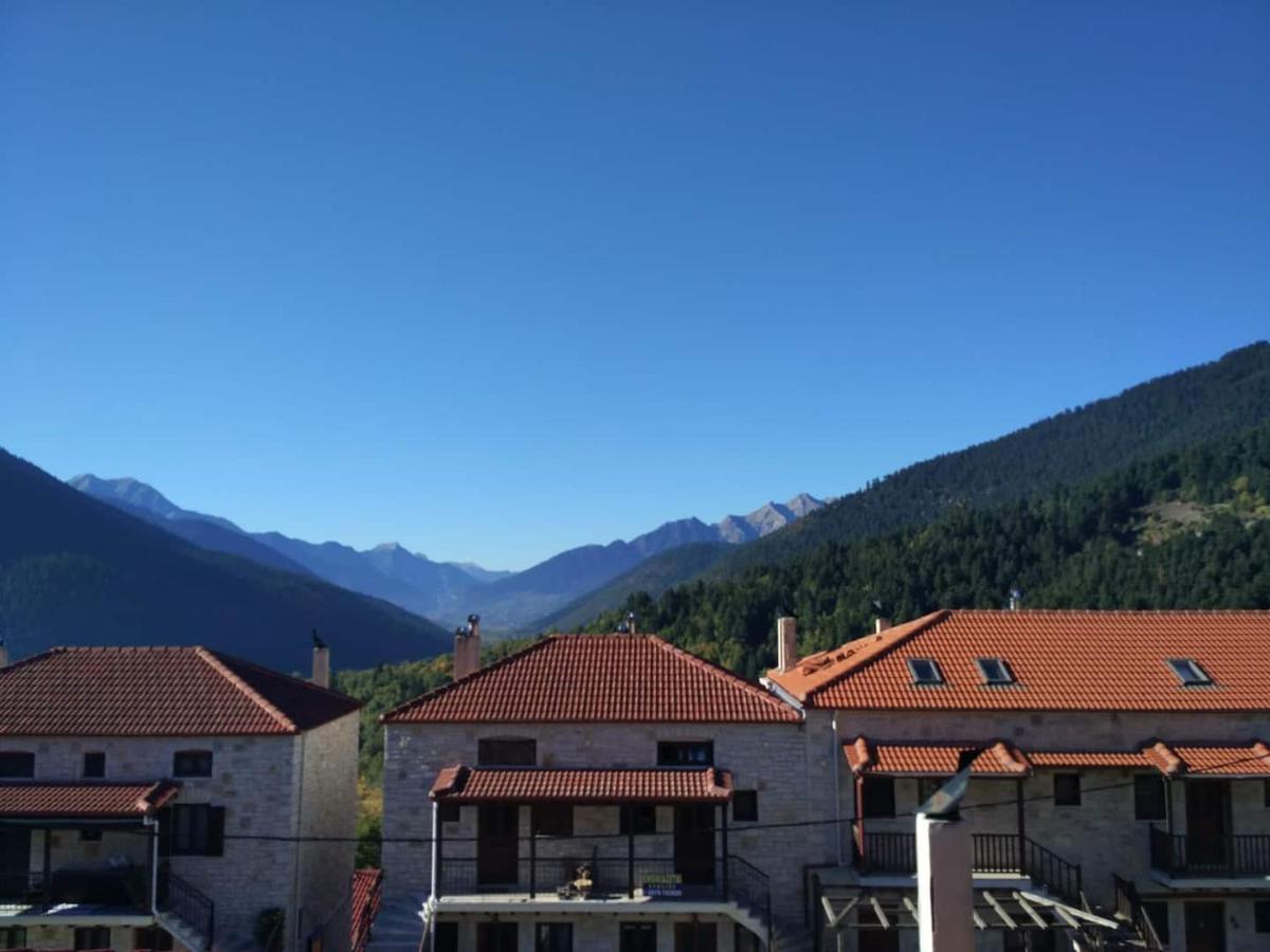 Villa La Casa di Pietra Karpenísion Esterno foto